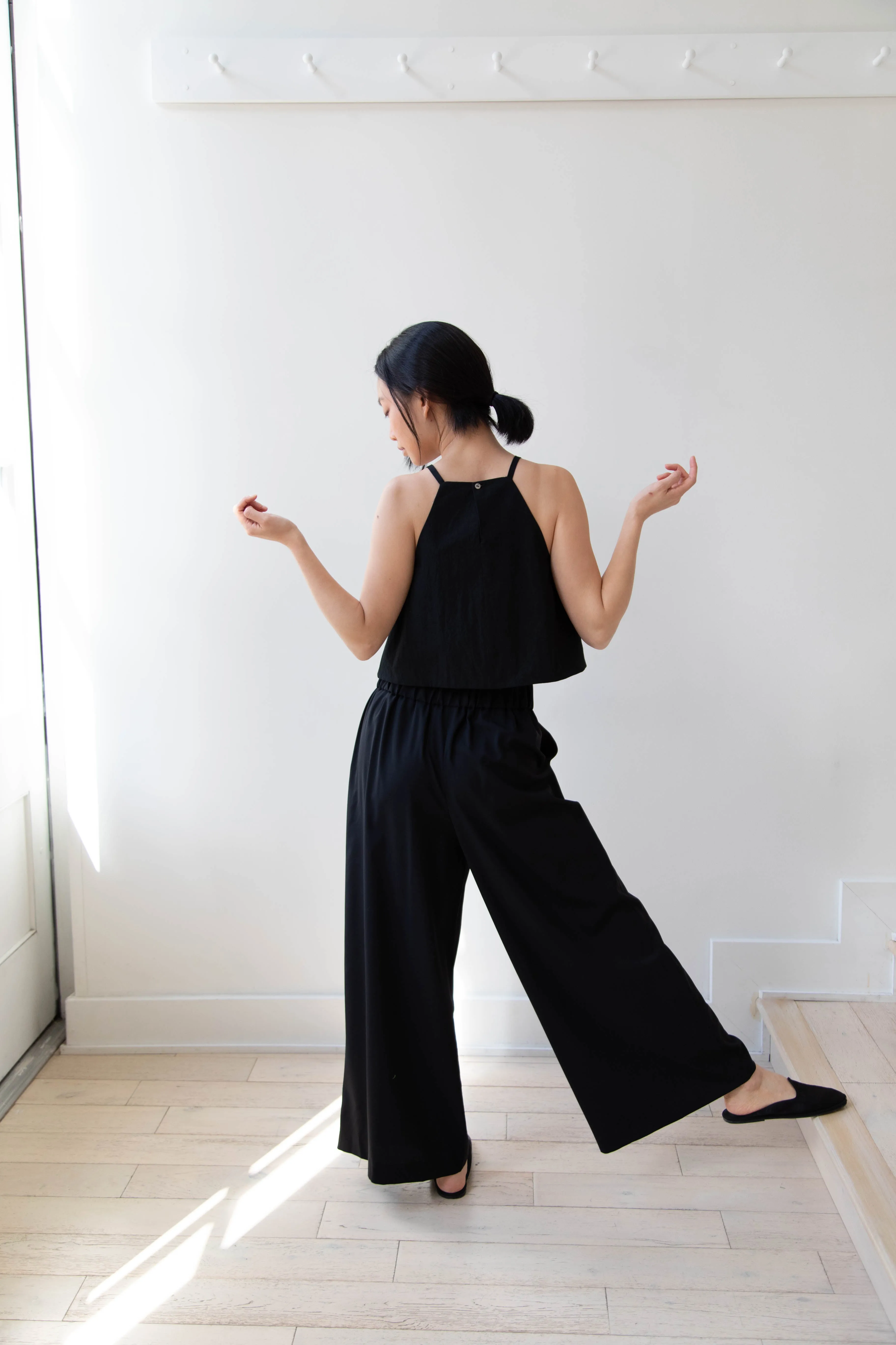 Arts & Science | Back Gum Tuck Culottes in Black