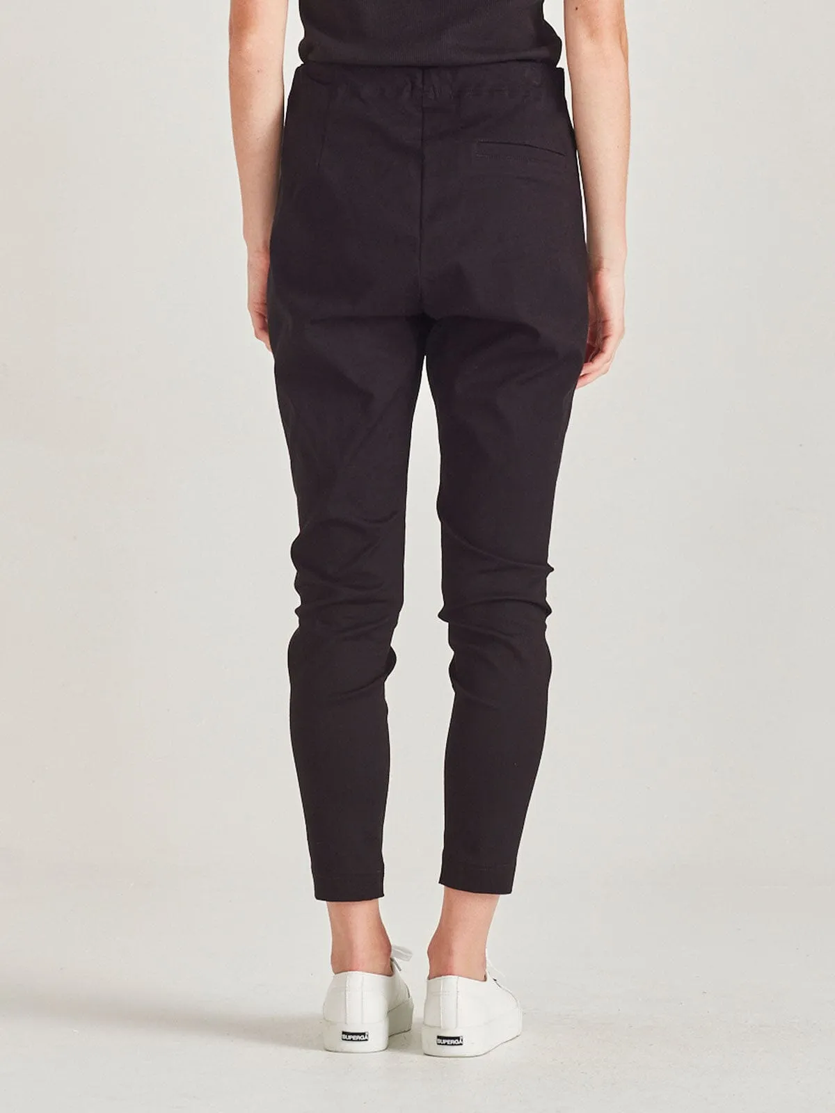 Emily Jogger -Black